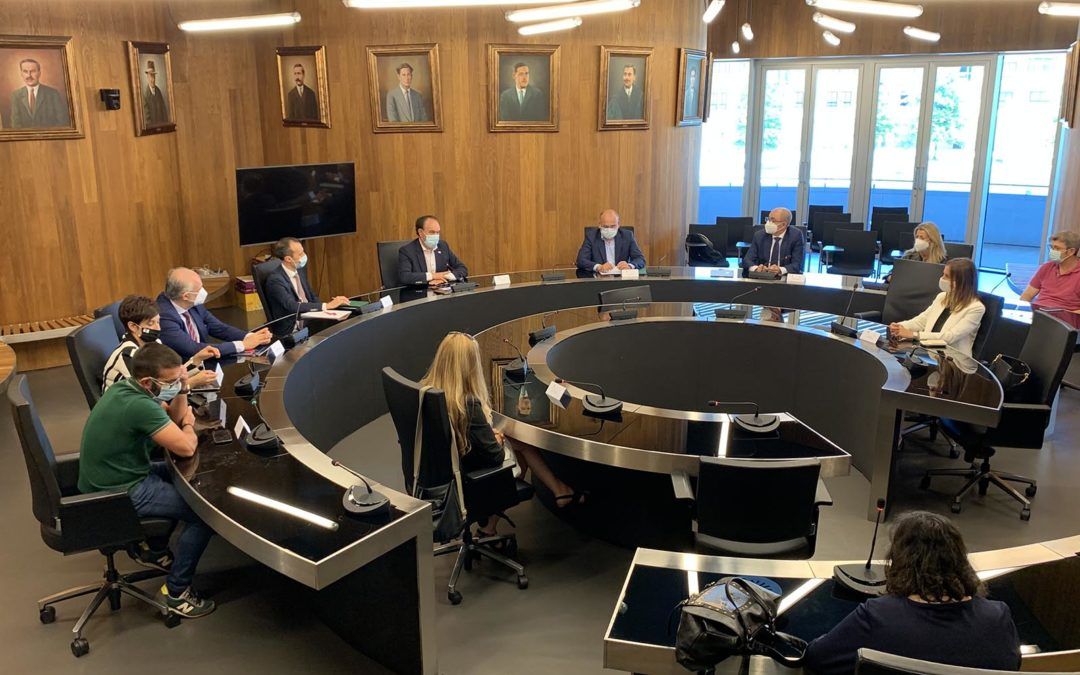 Ayudas de hasta 2.500 euros para pymes de Lalín gracias al convenio de Iberaval con el Concello lalinés