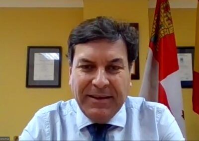 Fernández Carriedo apuesta por facilitar el acceso a liquidez y créditos para salvar el futuro de pymes y autónomos de la Comunidad