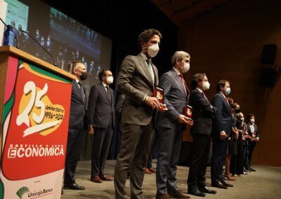 Fernández Mañueco define a Iberaval como «una historia de éxito»en la entrega de los Premios Hitos Empresariales de Castilla y León Económica